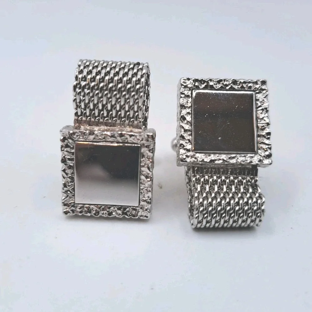 Vintage SWANK Silver Tone Mesh Wrap Cufflinks